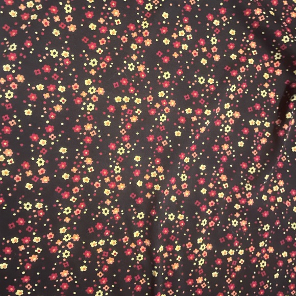 Lularoe classic T - Picture 2 of 2